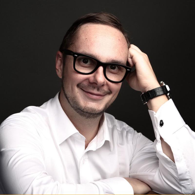 Дмитрий Ткаченко о сыворотке правды и бане для полезных связей