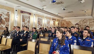 Алексей Бабушкин выступил перед бойцами стройотрядов
